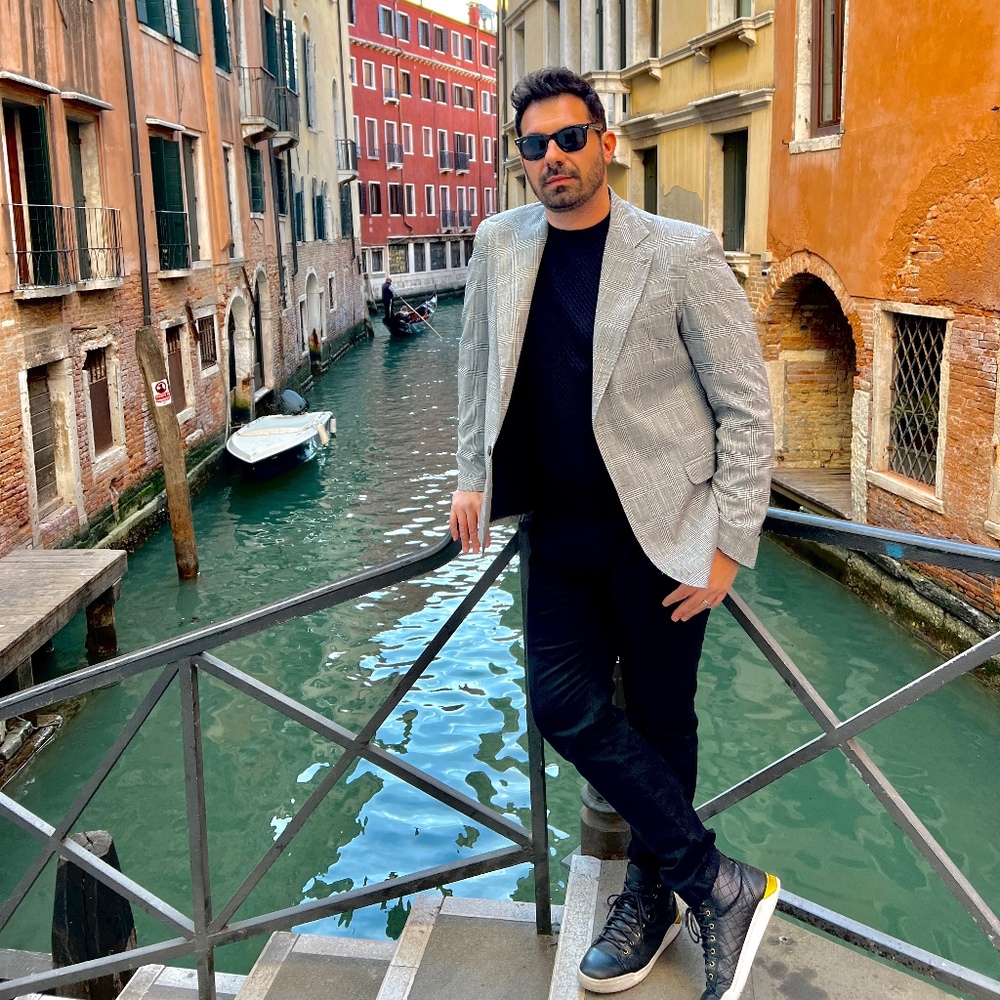 Meet your Posher, Valerio
